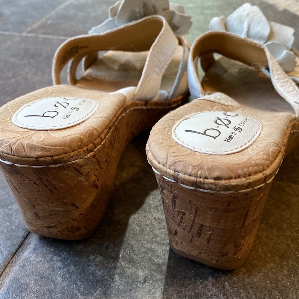 Sandals - Picture 2 of 3
